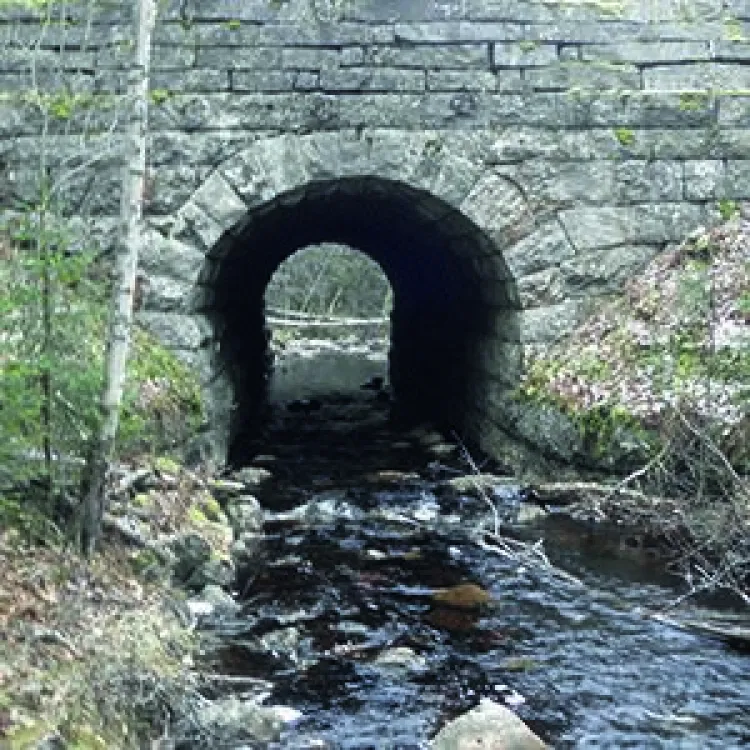 Bron över Gravån